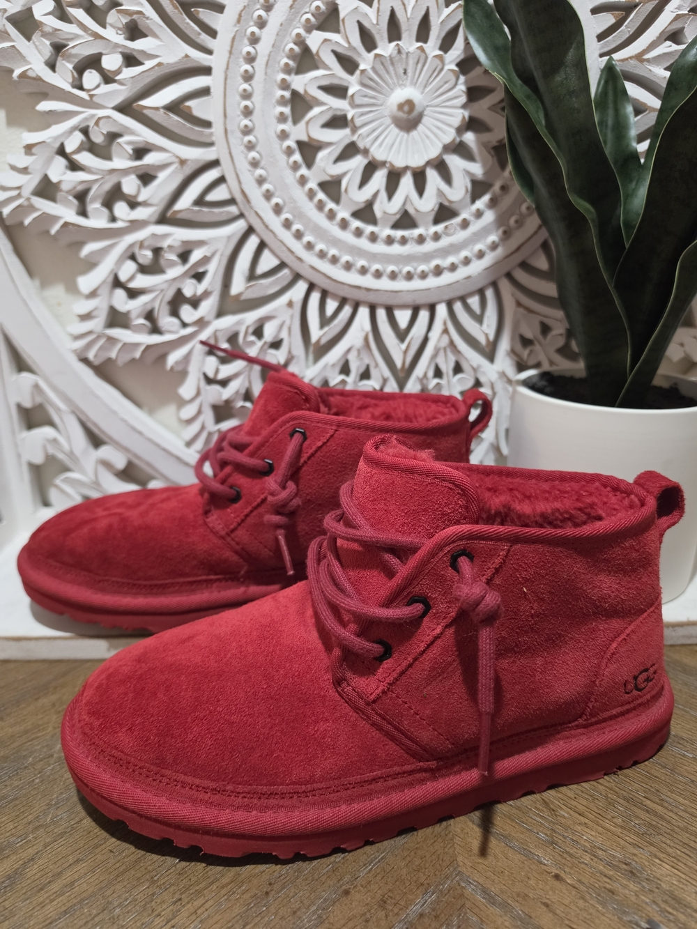 UGG Red Suede Ankle Boots MENS 7 (FITS WOMENS 8.5/9)